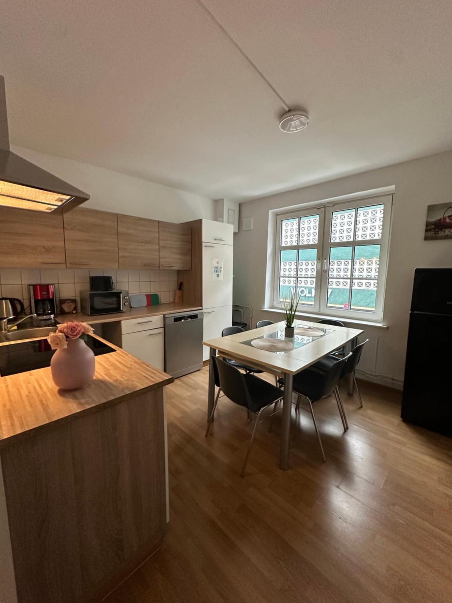 City Apartments Direkt Am Hauptbahnhof - Perfekt Fuer Pendler Und Monteure Neumunster Bagian luar foto