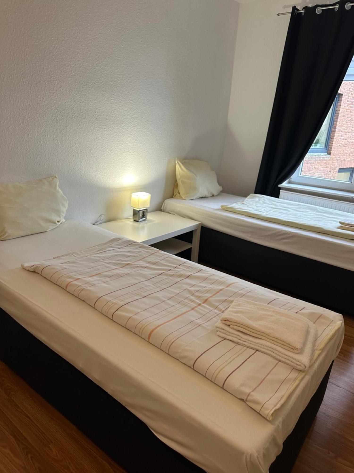 City Apartments Direkt Am Hauptbahnhof - Perfekt Fuer Pendler Und Monteure Neumunster Bagian luar foto