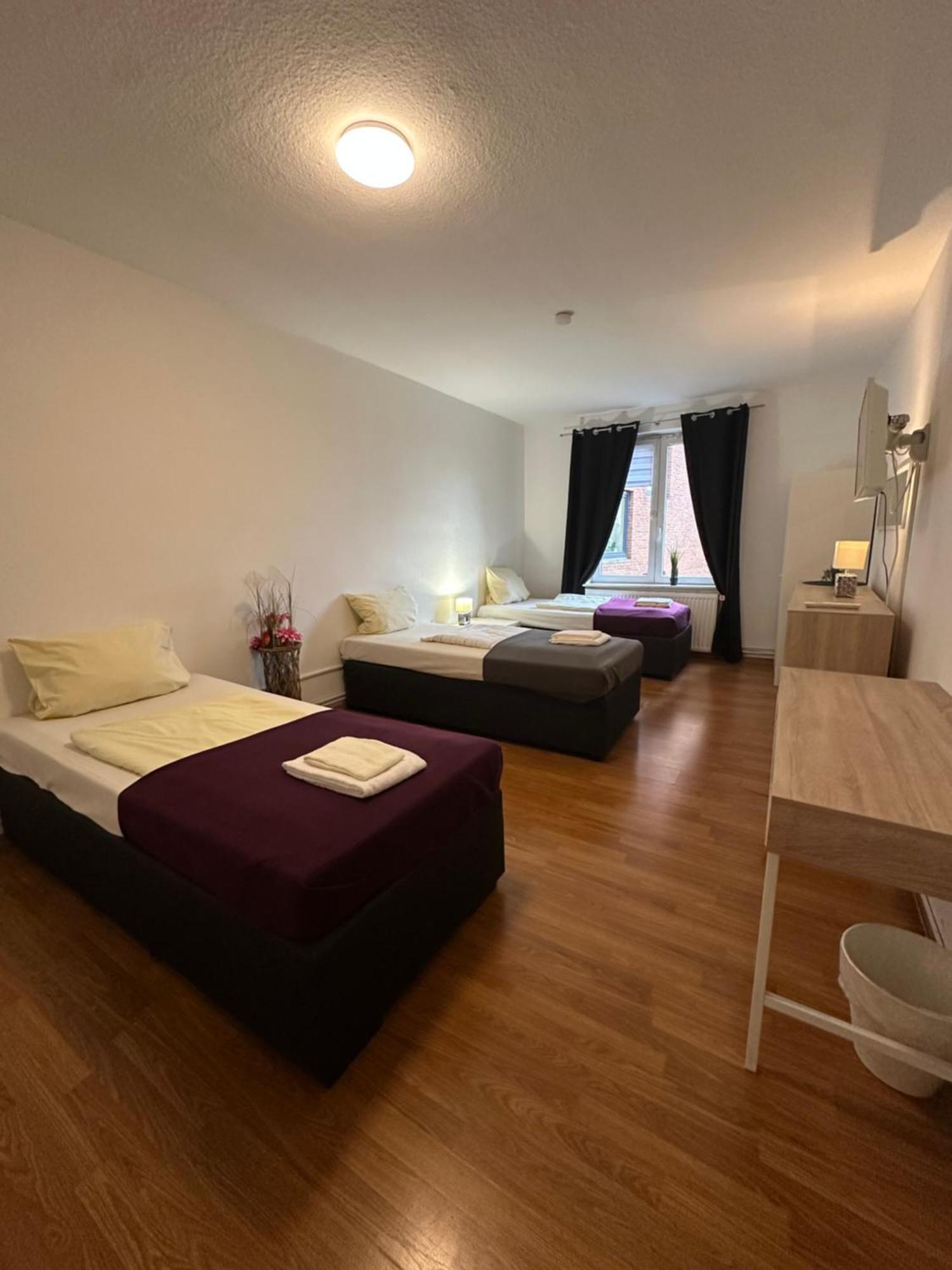 City Apartments Direkt Am Hauptbahnhof - Perfekt Fuer Pendler Und Monteure Neumunster Bagian luar foto